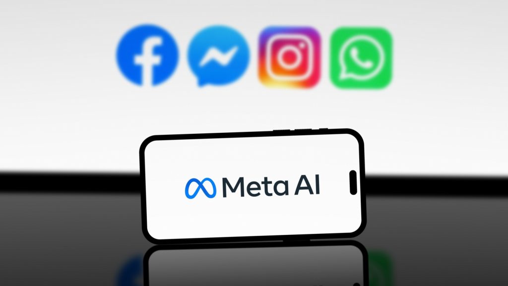 logo da Meta AI com logos das redes sociais da Meta no fundo